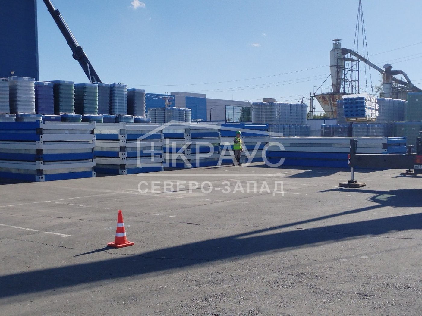 Комплект модульной прачечной доставлен на производственную площадку заказчика в Новосибирске
