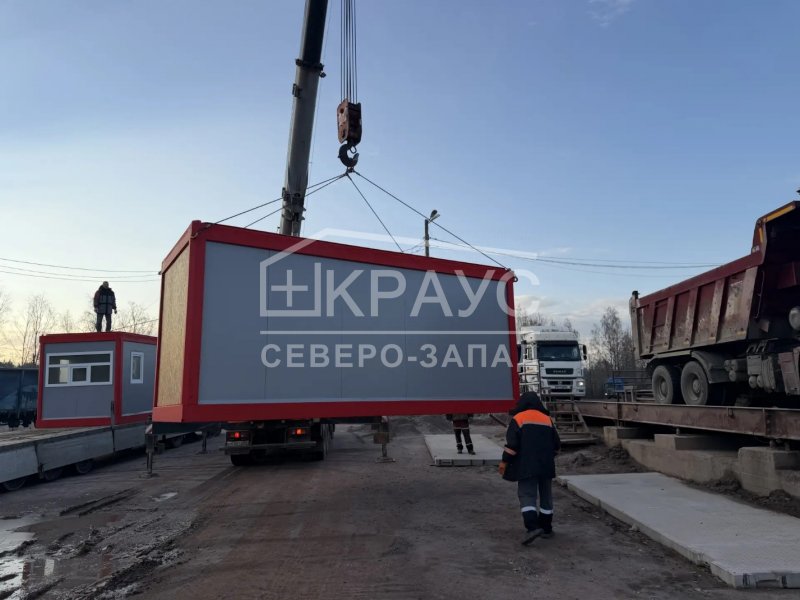 Модульное здание весового контроля доставлено на площадку предприятия по добыче и переработке нерудных материалов в Выборге — фото 3